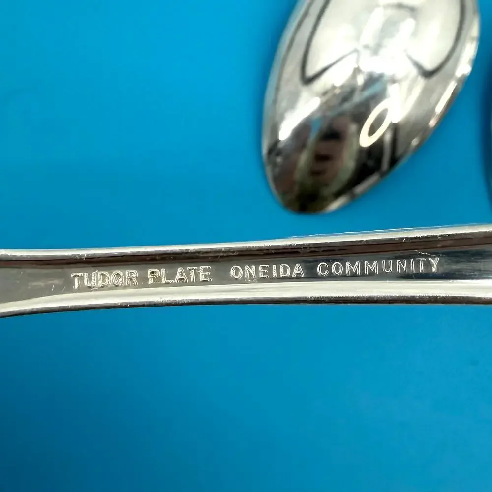 Set of 3 Silverplate Oval Tablespoons 1946 Tudor Diagonal Floral Queen Bess II